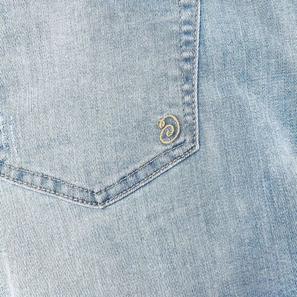 Womens Indigo Rein Floral Embroidered Denim Shorts Size 17 Raw Hem Daisy Duke - Picture 6 of 13